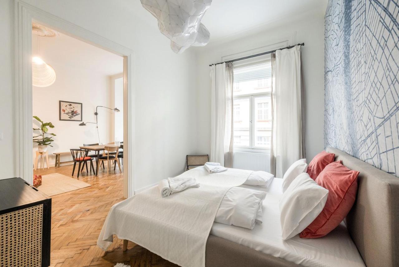 Sunshine Sprint Luxury Apartment Budapest Bagian luar foto