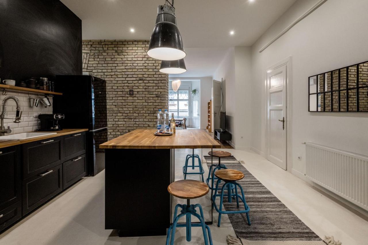 Sunshine Sprint Luxury Apartment Budapest Bagian luar foto